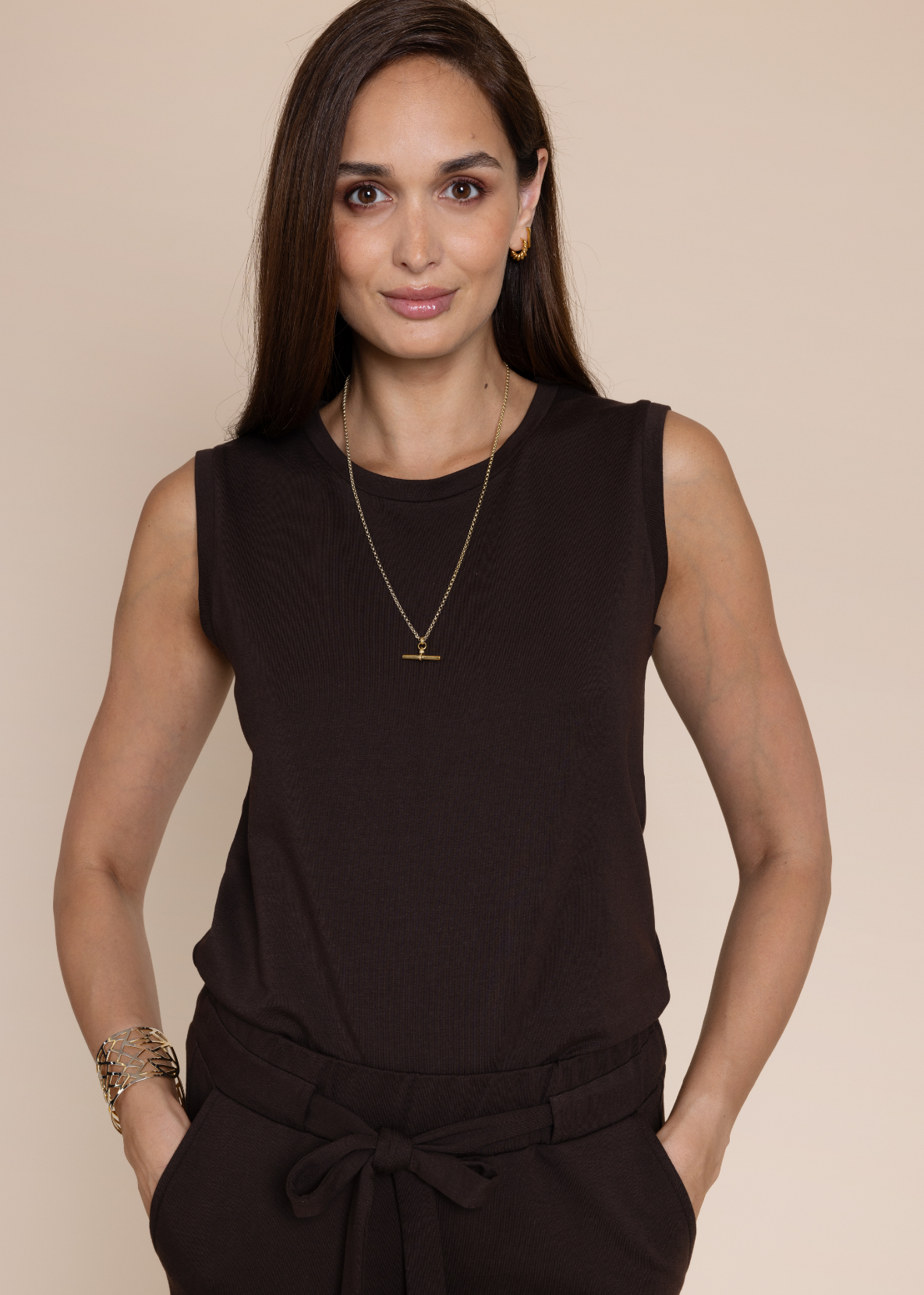 HERO sleeveless top, chocolate