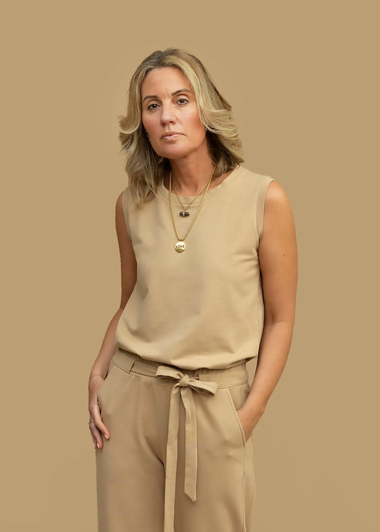 HERO sleeveless top, camel