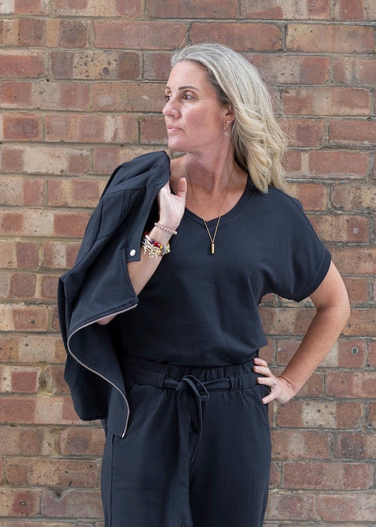 ATHENA v-neck, short sleeve top, charcoal