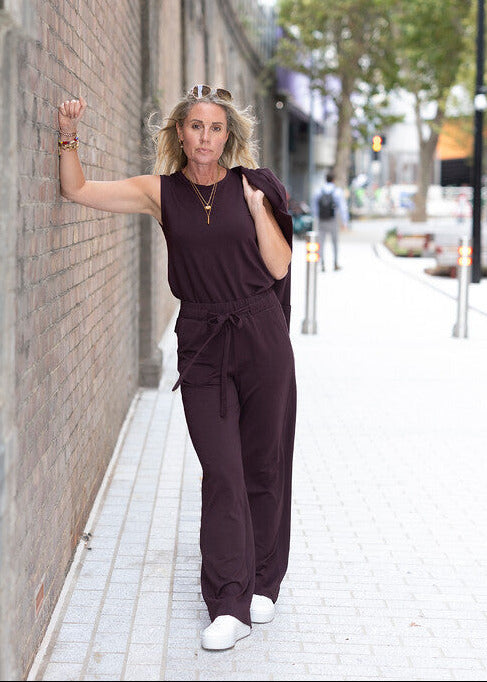 HERO sleeveless top, burgundy