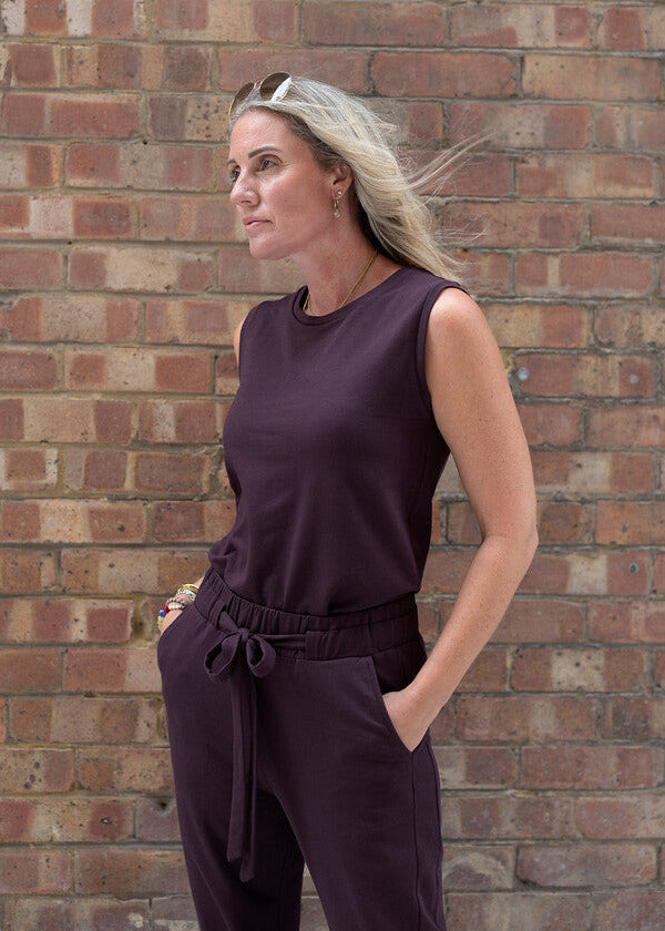 HERO sleeveless top, burgundy